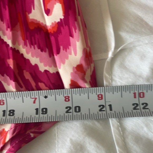 Q2 Brand Women’s Top; Size Medium - Picture 7 of 12